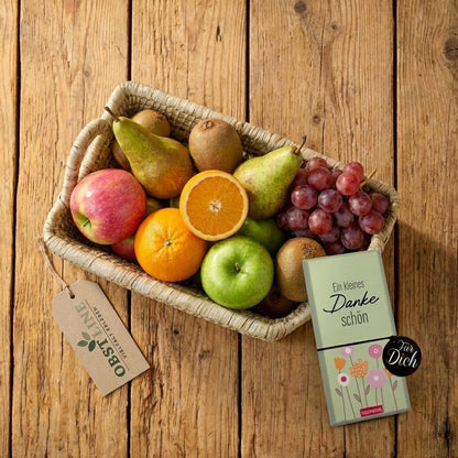 Obstkorb Kleines Dankeschön Draufsicht auf Trauben und Kiwi