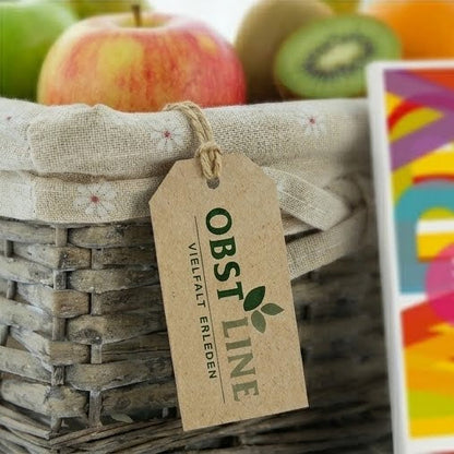 Obstkorb Happy Fruit-Day, Großansicht mit frischem Obst und Geburtstagsschokolade