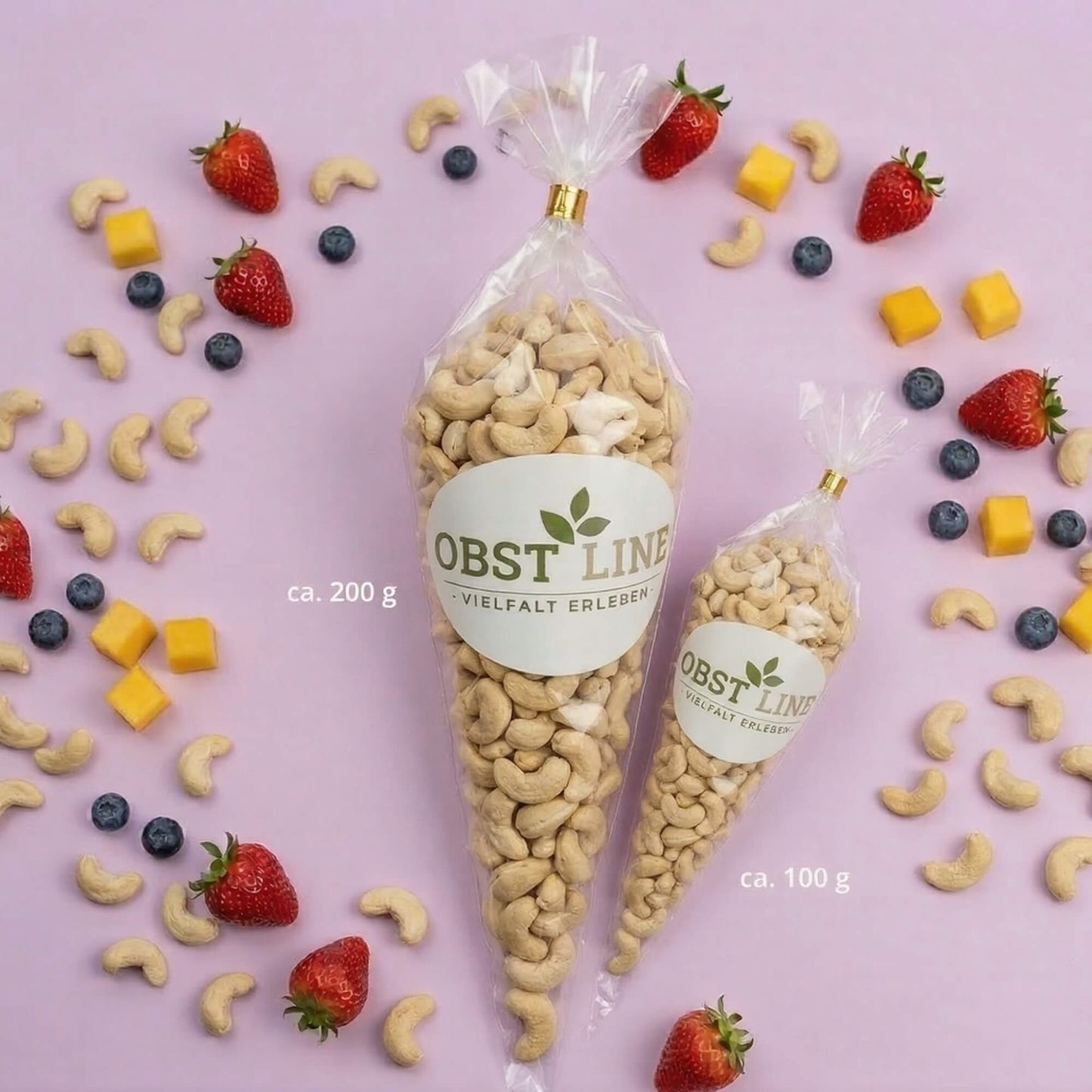 Bei uns gibt es die Cashewkerne in 2 Größen.Peerfekt zum ergänzen für unsere Obst-Geschenkkörbe
